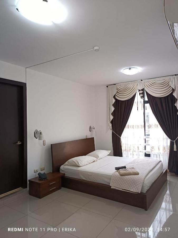 Hotel Quezada Hermanos 산토 도밍고 데 로스 콜로라도스 외부 사진
