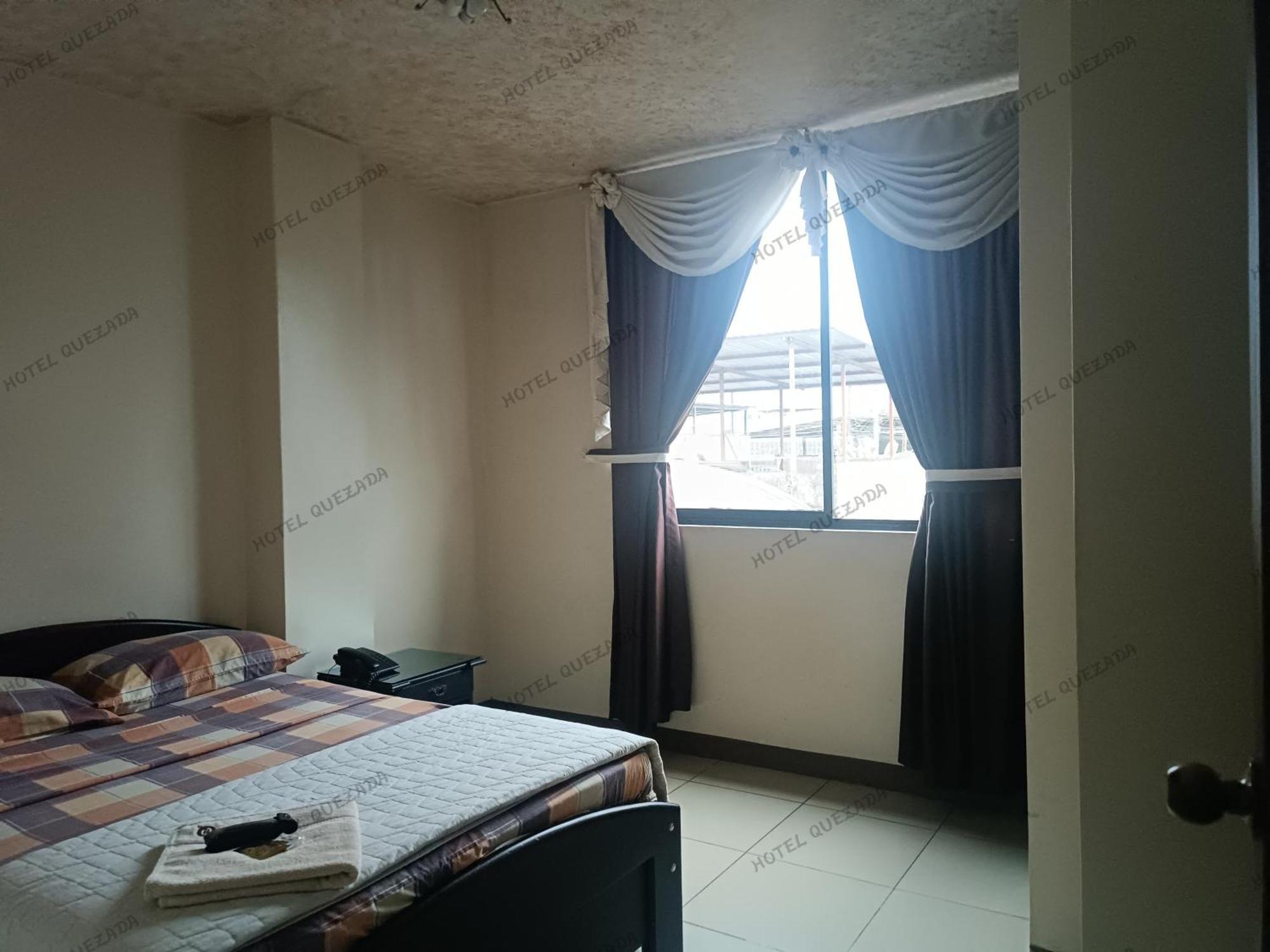 Hotel Quezada Hermanos 산토 도밍고 데 로스 콜로라도스 외부 사진