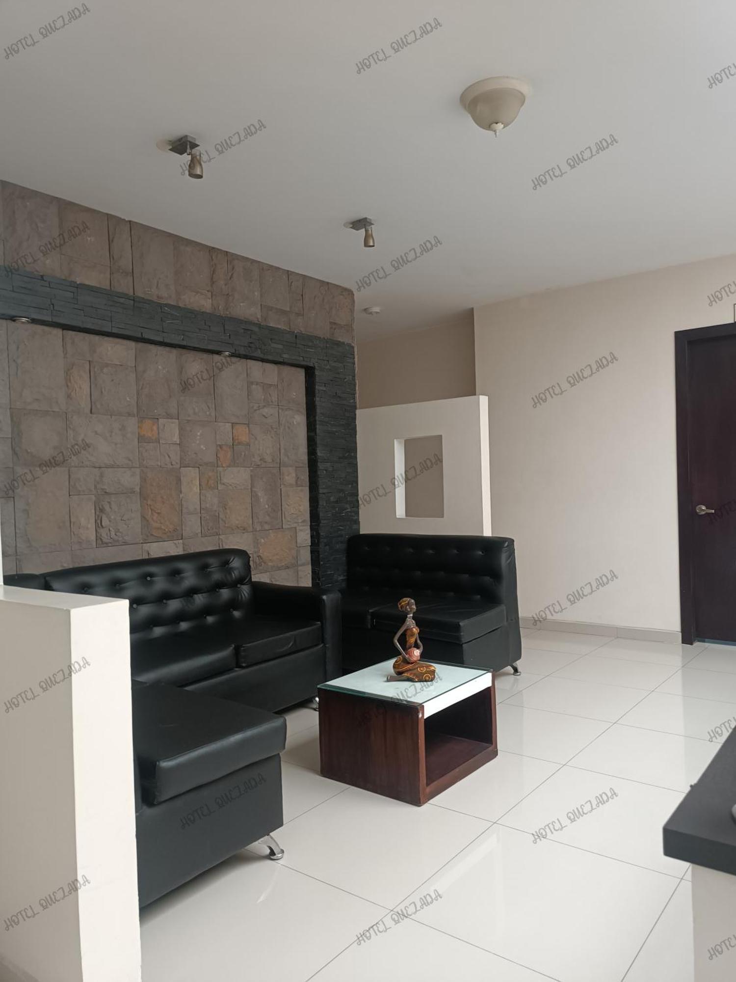 Hotel Quezada Hermanos 산토 도밍고 데 로스 콜로라도스 외부 사진